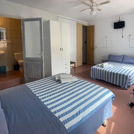 Guest house P&r Hostals Tort Tossa de Mar